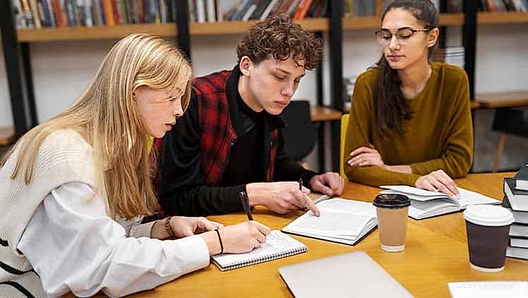 LGS’ye Sayılı Günler Kaldı: Başarı İçin Disiplin ve Strateji Şart LGS’ye Sayılı Günler Kaldı: Başarı İçin Disiplin ve Strateji Şart