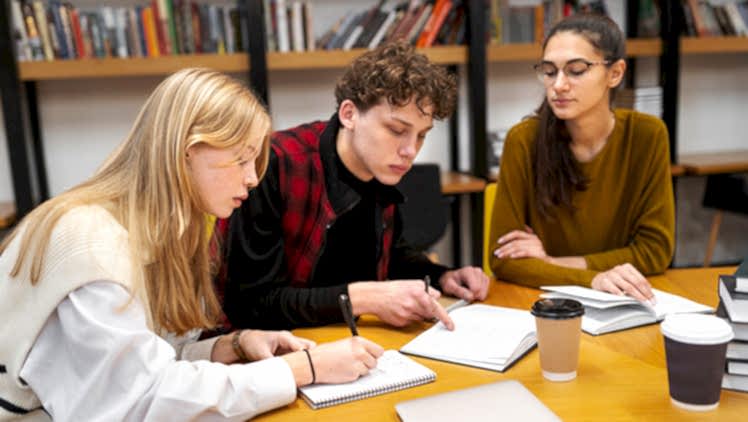 Ülkenin En Gözde Liselerinin Öğrencilerinden LGS Tercihi Yapacak Adaylara Öneriler Ülkenin En Gözde Liselerinin Öğrencilerinden LGS Tercihi Yapacak Adaylara Öneriler