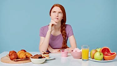 Üniversite Sınavına Girecek Öğrencilere Beslenme Önerileri Üniversite Sınavına Girecek Öğrencilere Beslenme Önerileri