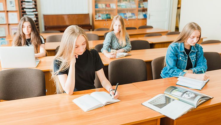 Yurt Dışında Üniversite Okumak İçin YKS Puan Şartı Geldi Yurt Dışında Üniversite Okumak İçin YKS Puan Şartı Geldi